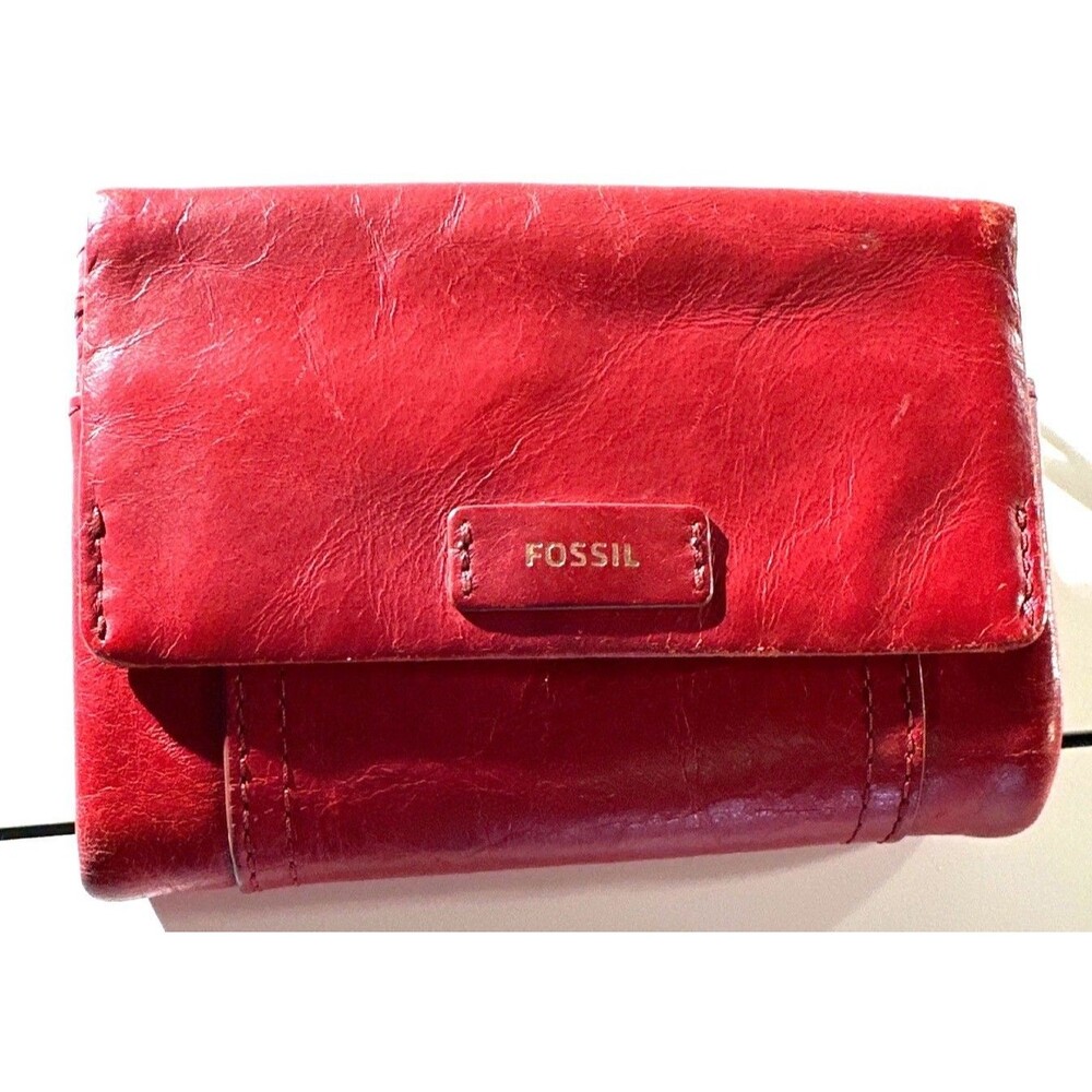 Fossil Red Leather Trifold Wallet With Snap Closure & Multiple Card Slots